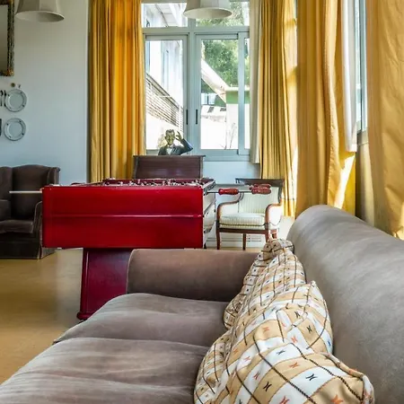 Hostal Inout La Floresta Pearson