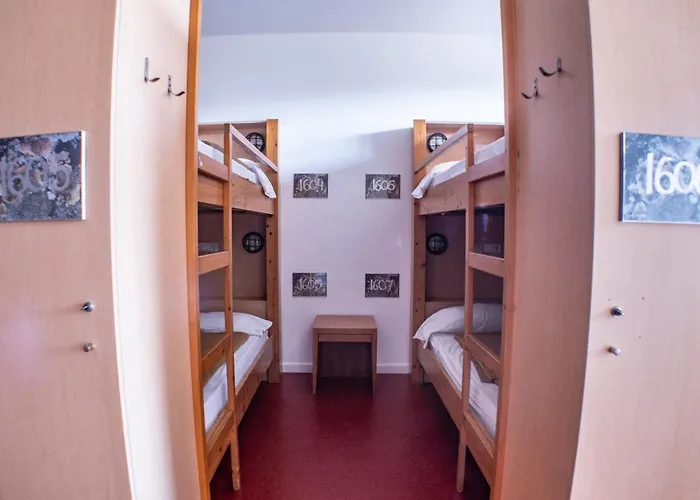 Hostel Inout