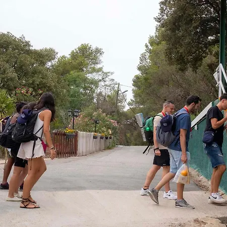 Inout Hostal La Floresta Pearson