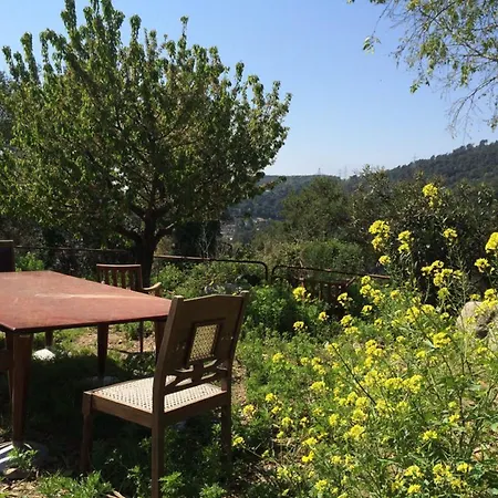 Inout Albergue La Floresta Pearson