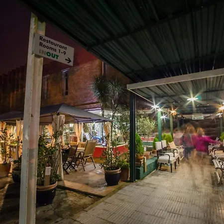 Inout Hostel La Floresta Pearson